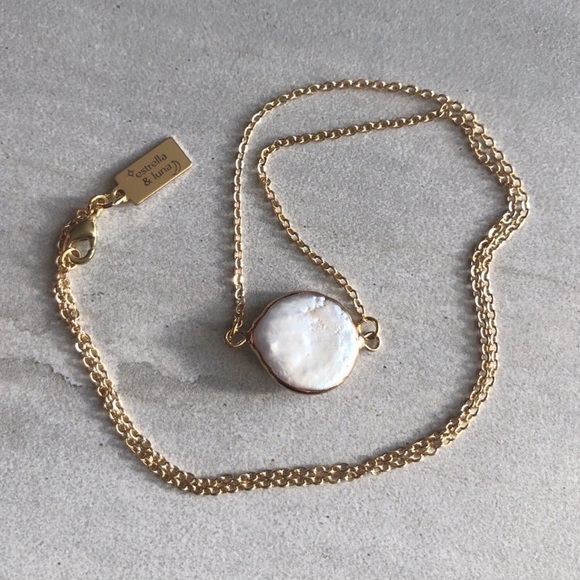 Restocked! Baroque 18k Gold Pearl Necklace - Picture 5 of 7
